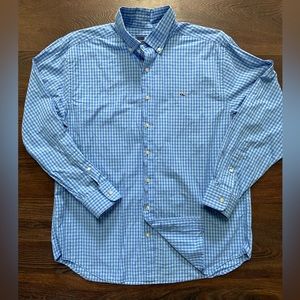 Vineyard Vines button down shirt - size L